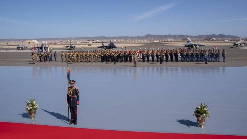 الرئيس المصري يدشن أكبر قاعدة عسكرية بمنطقة البحر الأحمر