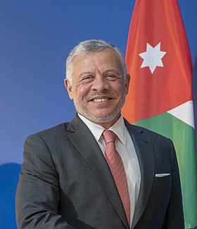متى تسلم الملك عبدالله الثاني سلطاته الدستورية