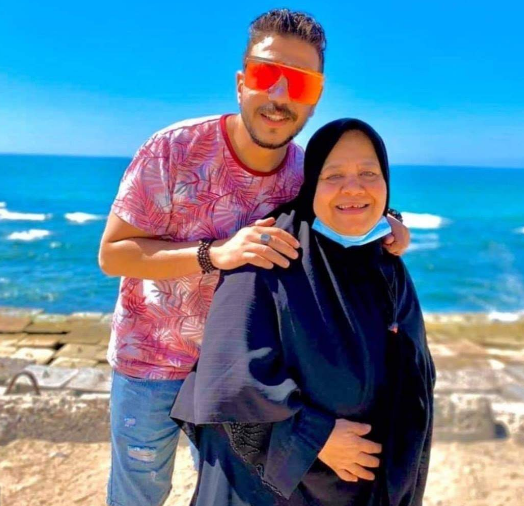 من هي ماما سناء ؟ من هي ماما سناء ؟