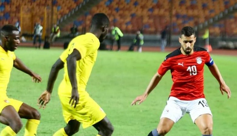 وكشف السعيد عن سبب انهيار المنتخب المصري وعلق على أزمة الشارة. وكشف السعيد عن سبب انهيار المنتخب المصري وعلق على أزمة الشارة.