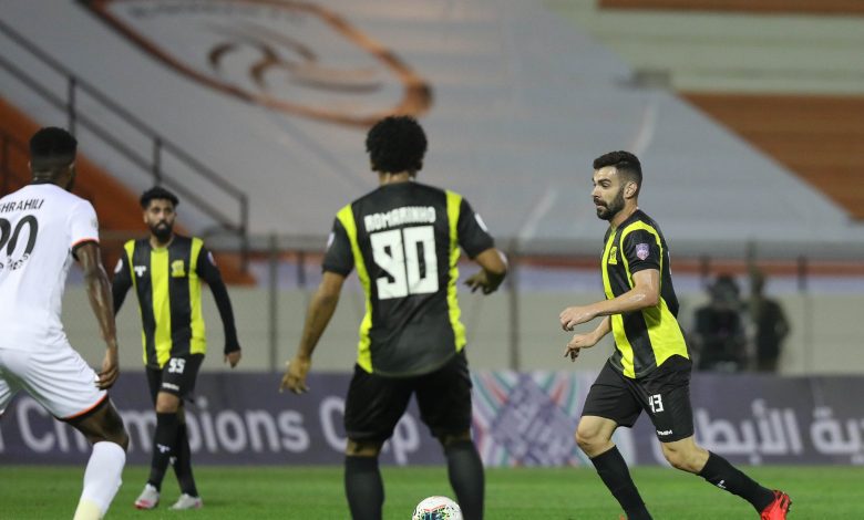 جدة الاتحاد تعادل مع الشباب في نصف نهائي البطولة العربية. جدة الاتحاد تعادل مع الشباب في نصف نهائي البطولة العربية.