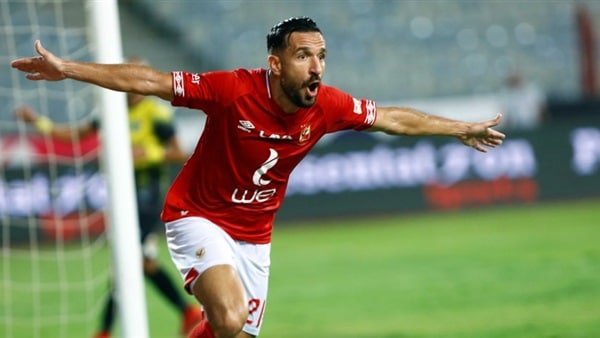 معلول بعد اختياره أفضل لاعب في الموسم: أشكر جماهير الأهلي وسيكون القادم أفضل. معلول بعد اختياره أفضل لاعب في الموسم: أشكر جماهير الأهلي وسيكون القادم أفضل.