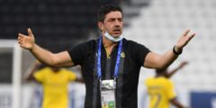 إعلامي سعودي يوجه قذائفه نحو فيتوريا مدرب النصر