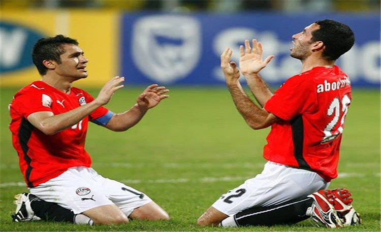 يسلط FIFA الضوء على أفضل 9 أساطير في تاريخ كرة القدم المصرية. يسلط FIFA الضوء على أفضل 9 أساطير في تاريخ كرة القدم المصرية.