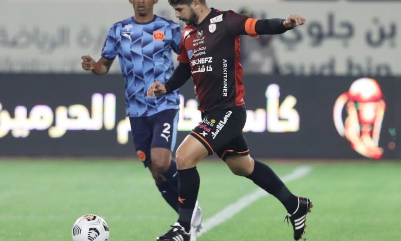 وجه مدرب الشباب رسالة لجمهوره بعد حادث في كأس الملك. وجه مدرب الشباب رسالة لجمهوره بعد حادث في كأس الملك.