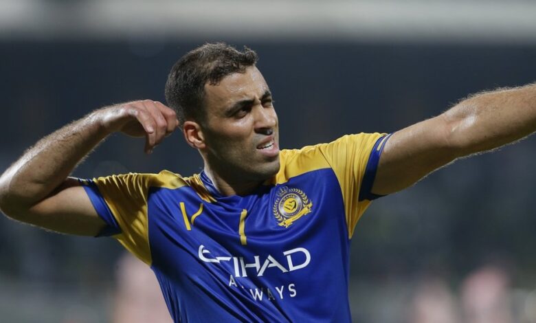 بهاتريك حمدالله .. النصر فاز بثلاثية ووضع يده على درع الدوري السعودي.