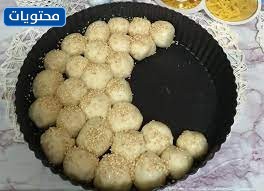 كيفية صنع خلية نحل على شكل هلال