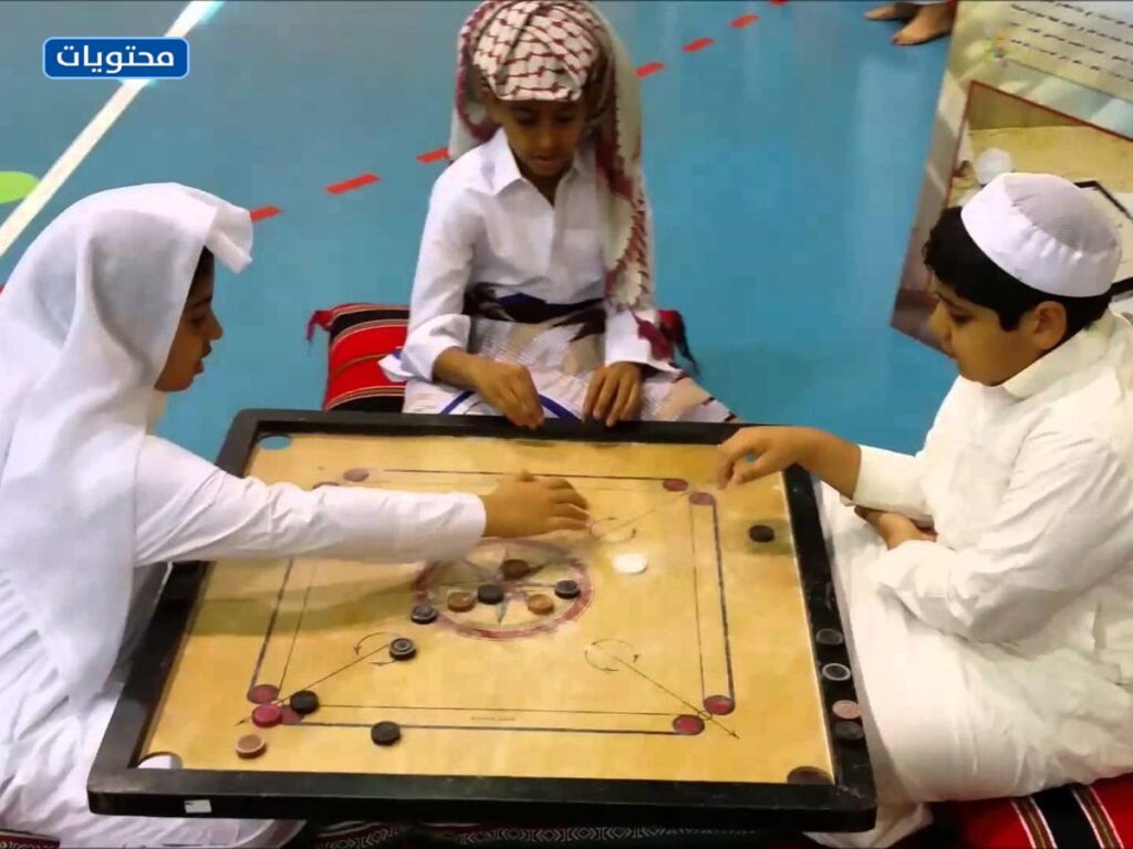 لعبة carrom